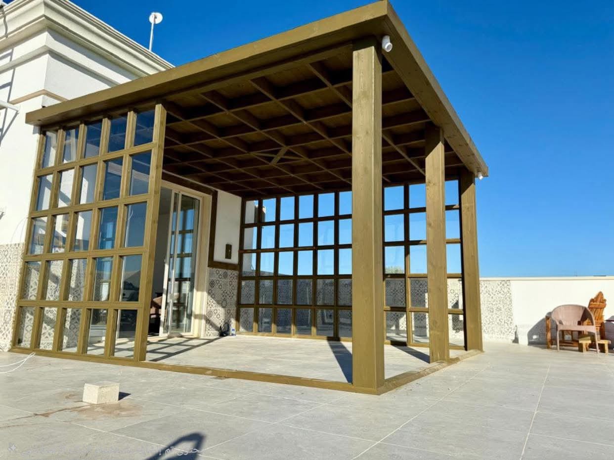 أثاث خشبي كلاسيكي