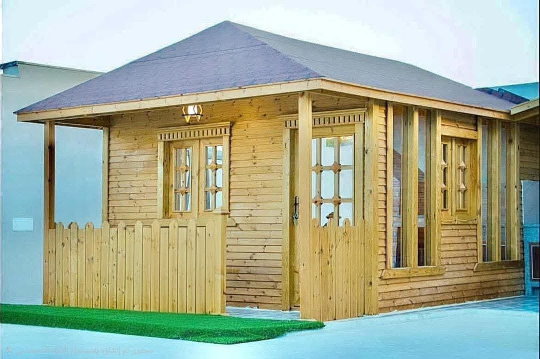 طاولات معدنية حديثة